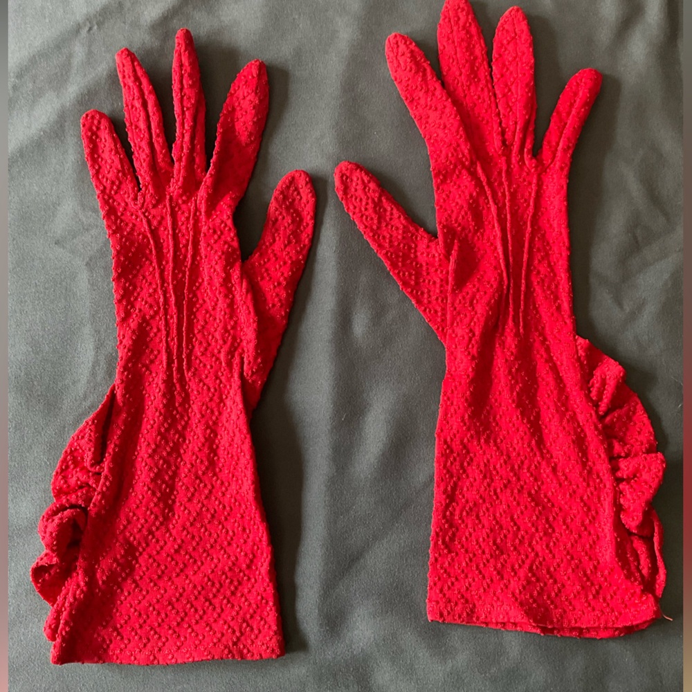 Fancy gloves